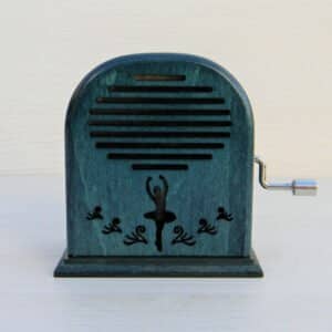 swan-lake-tchaikovsky-cutiuta-radio