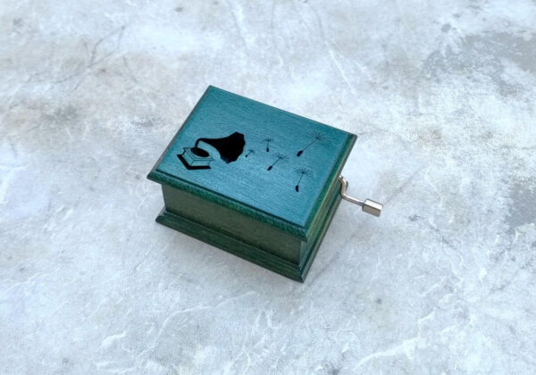 cutiuta-muzicala-que-sera-sera-rectangular-manivela