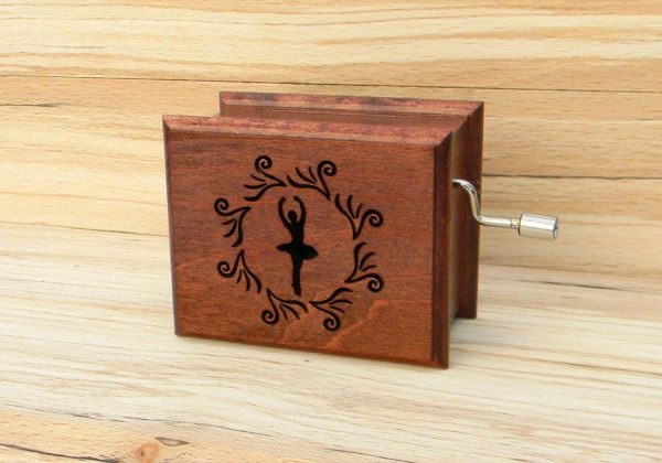 01-lacul-lebedelor-cutiuta-muzicala 01-lacul-lebedelor-cutiuta-muzicala