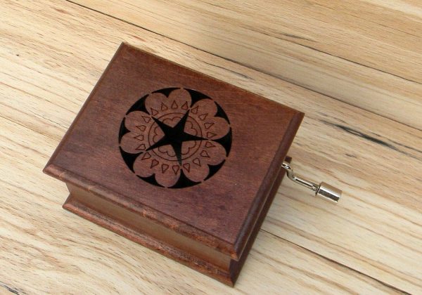 02-cutiuta-muzicala-you-are-my-sunshin 02-cutiuta-muzicala-you-are-my-sunshin