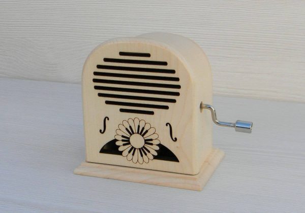 05-cutiuta-muzicala-bach-minuet-no3 05-cutiuta-muzicala-bach-minuet-no3