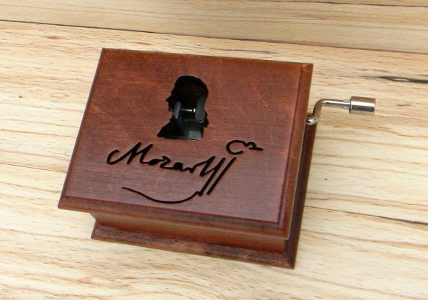 cutiuta-muzicala-mozart-1 cutiuta-muzicala-mozart-1